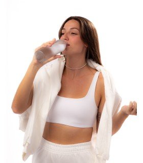 La Vie en Blanc Crop Top – Natural Lightness & Skin-Loving Softness