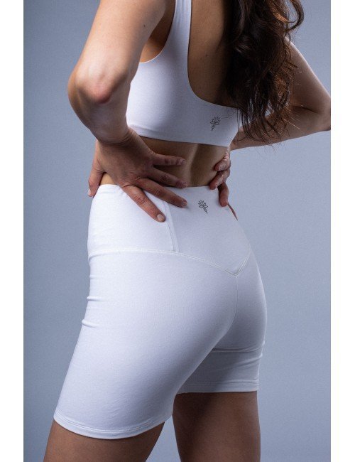 PANTALÓN CORTO ESENCIAL